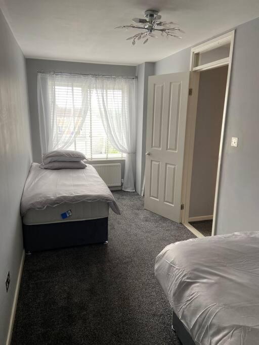 Garland Way 2 Bed House Sheffield Free Parking 5 Min From M1 Mosborough Exterior foto