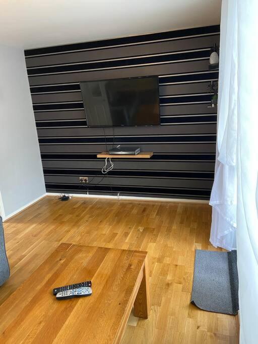 Garland Way 2 Bed House Sheffield Free Parking 5 Min From M1 Mosborough Exterior foto